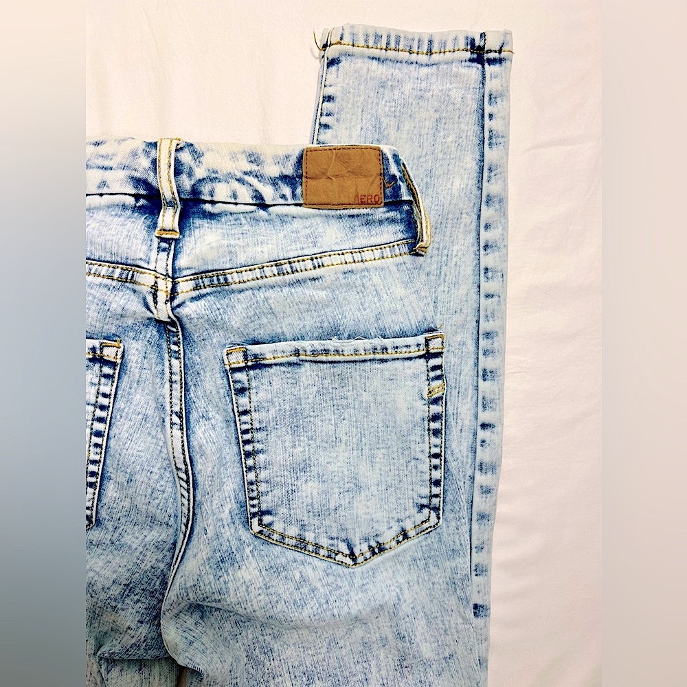 Aero‎ jeans
